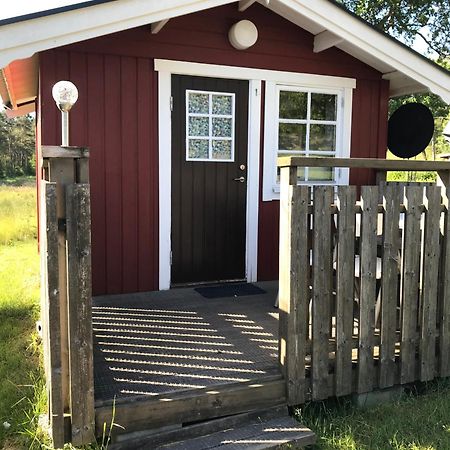 Bjoersjoeas Vildmark - Small Camping Cabin Close To Nature Olofstorp Exteriér fotografie